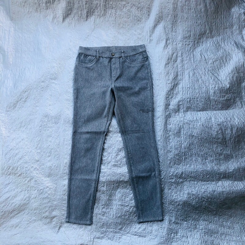 Relaxed ankle pants uniqlo ( second/bekas )