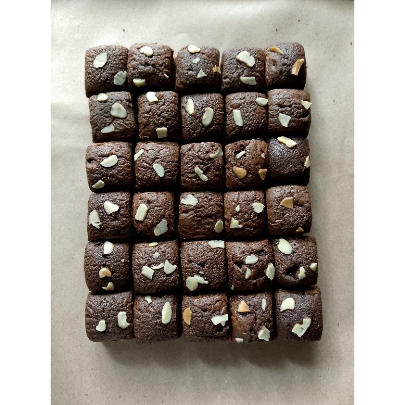 

Fudgy Brownies 30pcs by owneriri