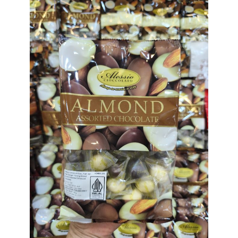 

Coklat Almond Assorted 200gr - Alessio Cioccolato - Assorted Chocolate - Almond - Oleh oleh - haji umroh