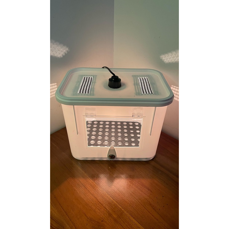 INCUBATOR MINI/PENGHANGAT ANAK AYAM,BURUNG,KELINCI REPTILE MURAH DI SHOPEE