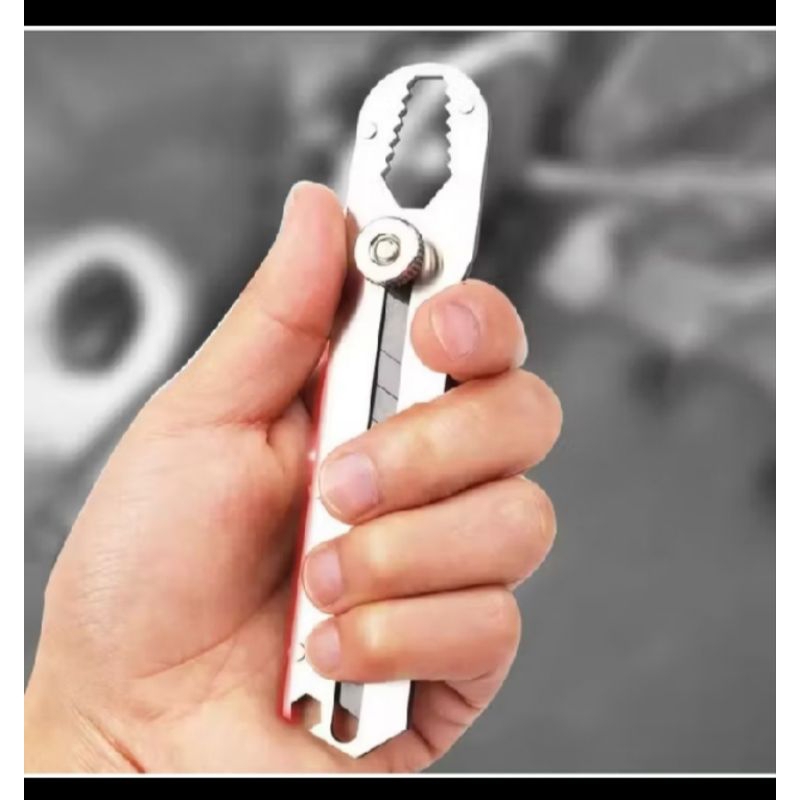 

0Pisau Cutter Stainless Besi 9in1 Cutter Stainless Pemotong Kertas Tajam Anti Karat Serbaguna