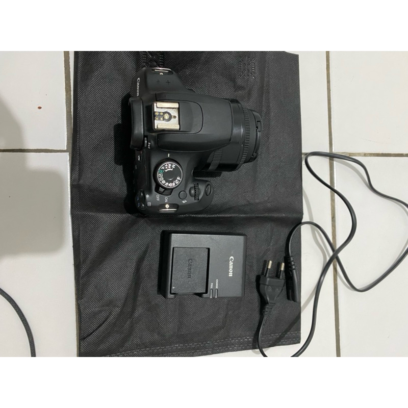 canon eos 1200d lensa fix 50mm f1.8
