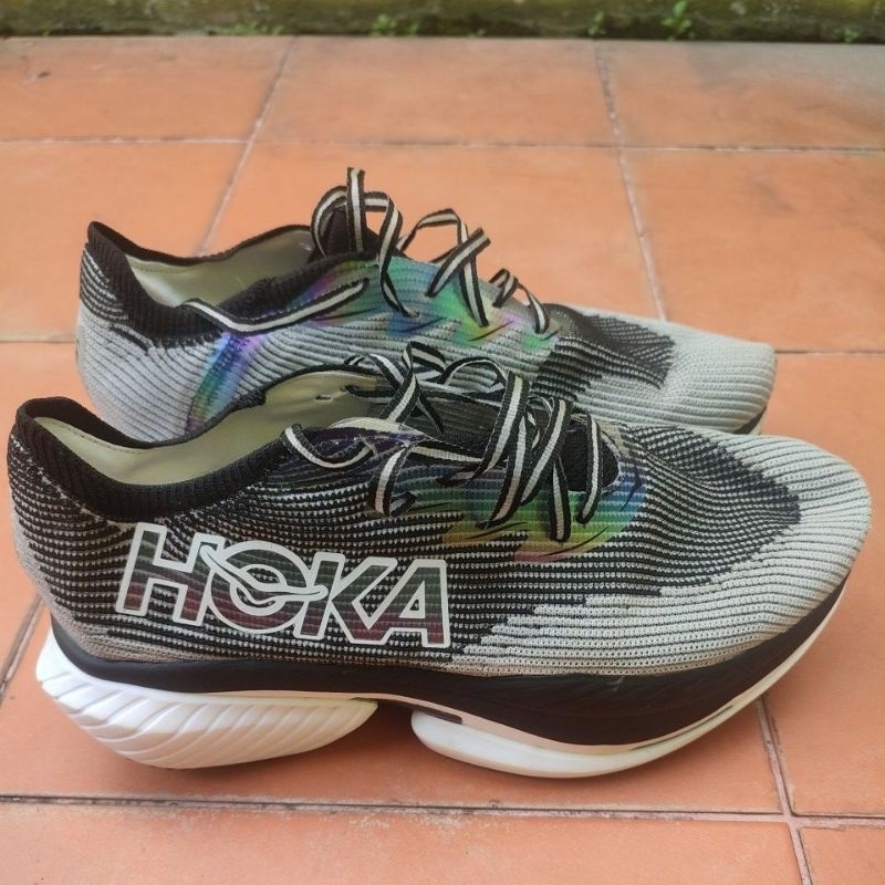 HOKA CIELO X1