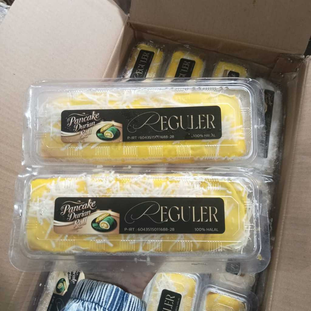 

roll pancake durian