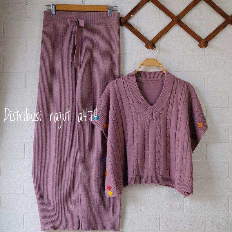 ONESET ROMPI RAJUT REMBULAN SETELAN CELANA KULOT RAJUT