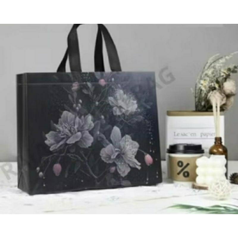 

paper bag untuk kado Size L & XL berkualitas