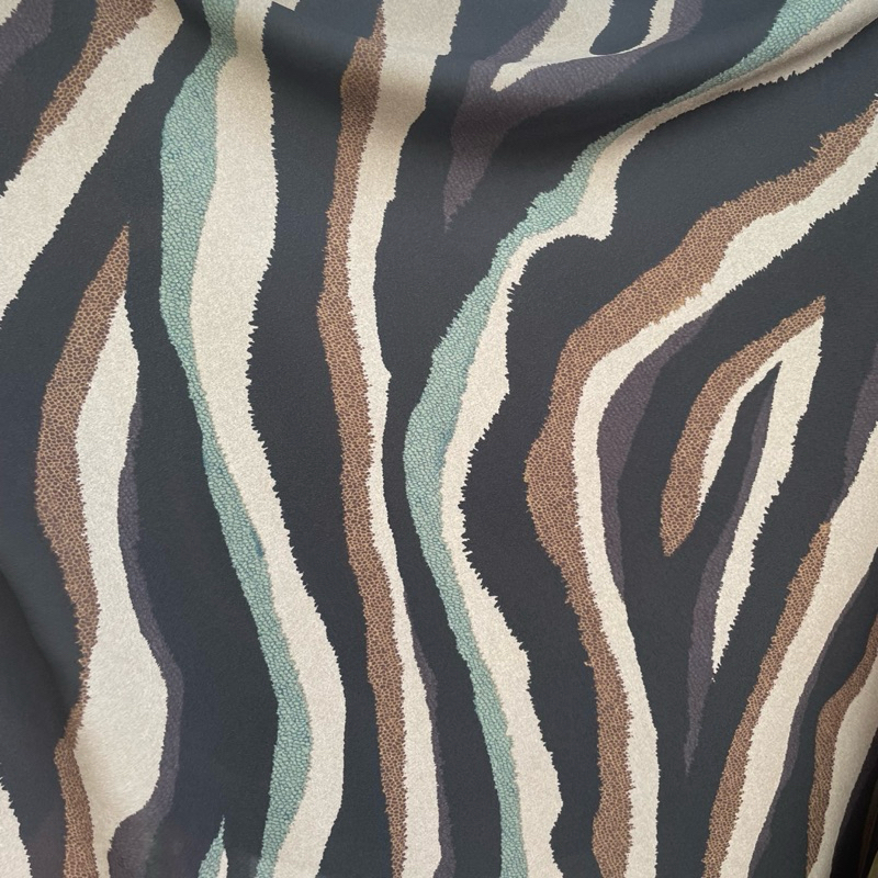 kain silk crepe motif zebra premium - kain zara crepe - kain crepe silk pj