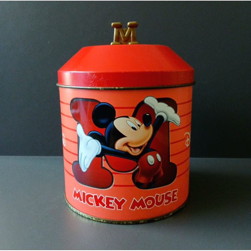 kotak kaleng bekas biskuit Disney