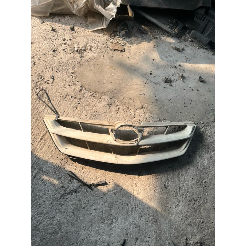 GRILL AVANZA VVTI 2008 2009 2010 ORIGINAL