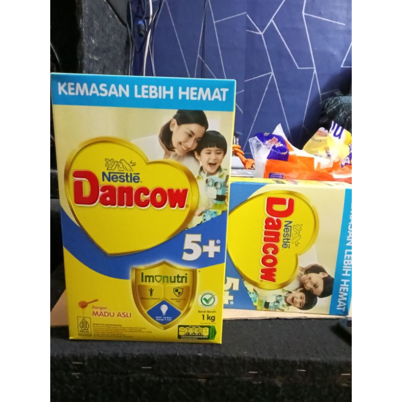 

Nestle Dancow 5+ Madu 1 kg