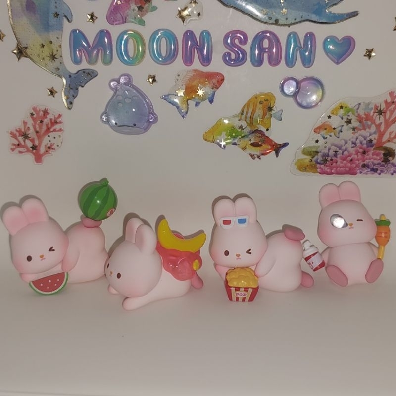 Momo Bunny mini figure