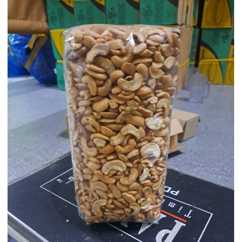 

Kacang Mede Patahan Matang Goreng 1kg