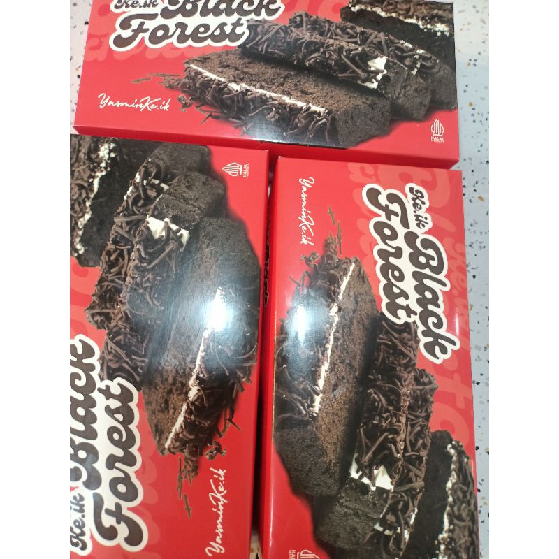 

Black Forest Keik Yasmin Makanan