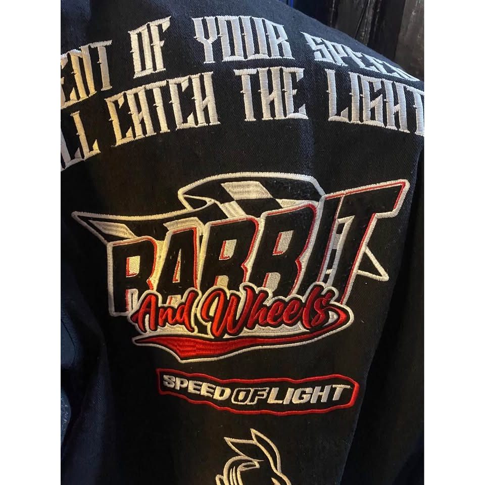 Jaket Rabbit And Wheels Blast Edition Second Size XL Nego Tipis