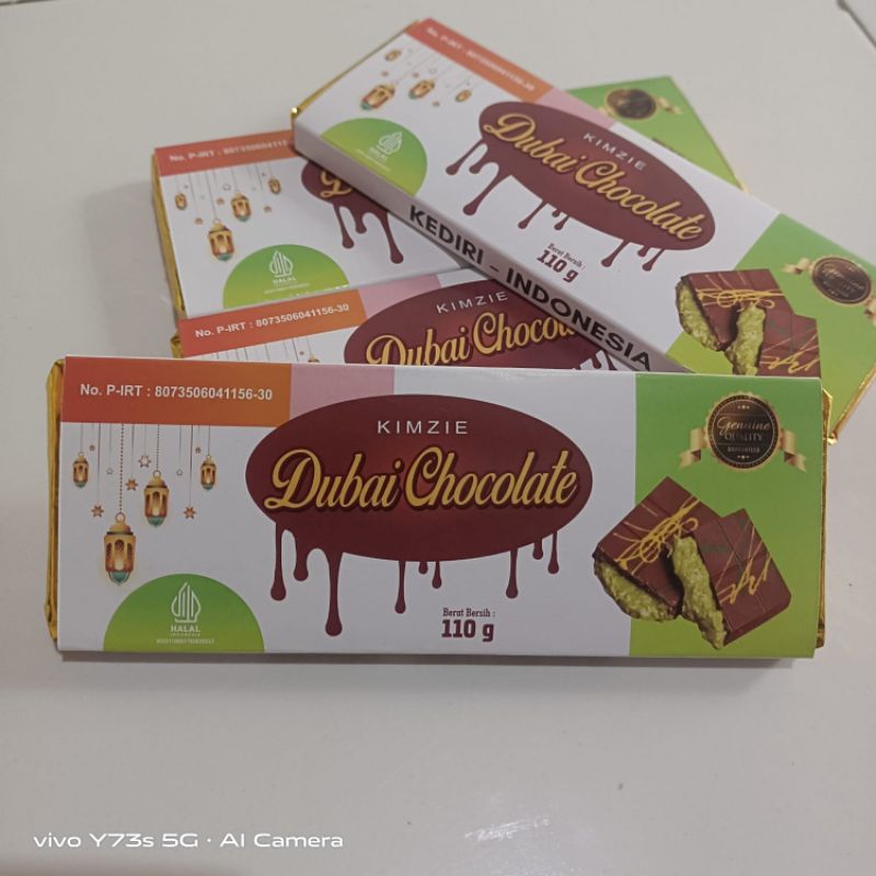 

Kimzie Coklat Dubai Premium 120G Original/Macha