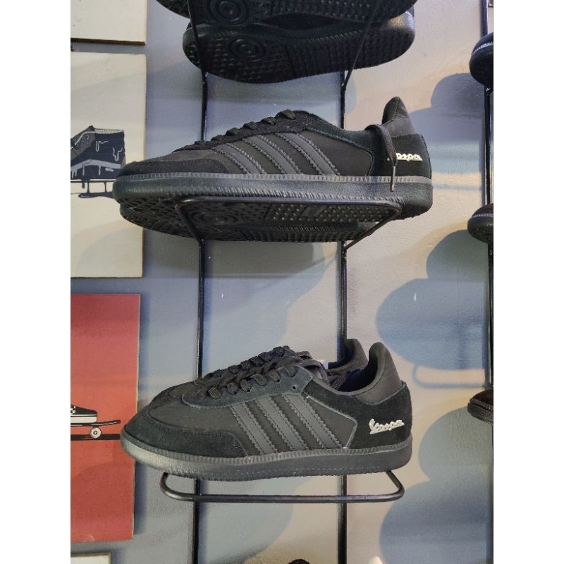 Sepatu Adidas Vespa