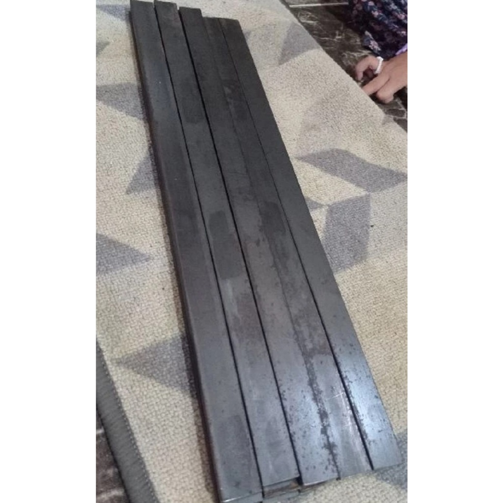 Plat Strip Besi  Lebar 5 Cm Tebal 4.4 Mm (Harga per 10 Cm)