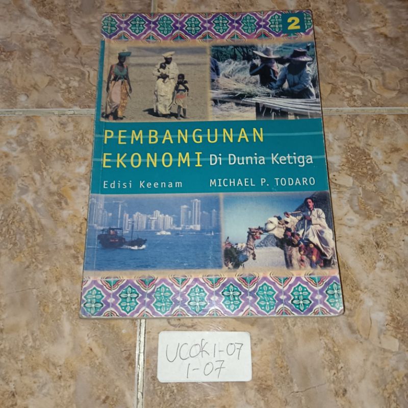 Buku Pembangunan Ekonomi di dunia ketiga Edisi Keenam - Michael P Todaro