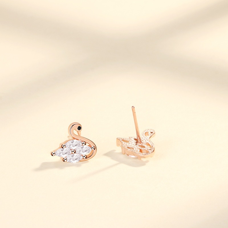 Anting Silver 925 Angsa Emas Best Seller : Teman Setia untuk Momen Berkesan