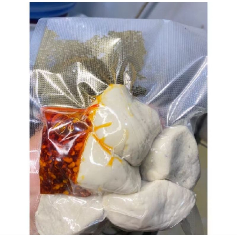 

BASRENG MENTAH KEMASAN VAKUM BUMBU CHILI OIL ISI 5