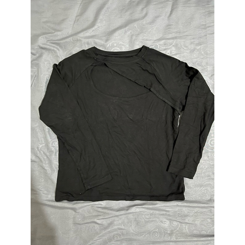 preloved kaos item bolong dada (emg modelnya)