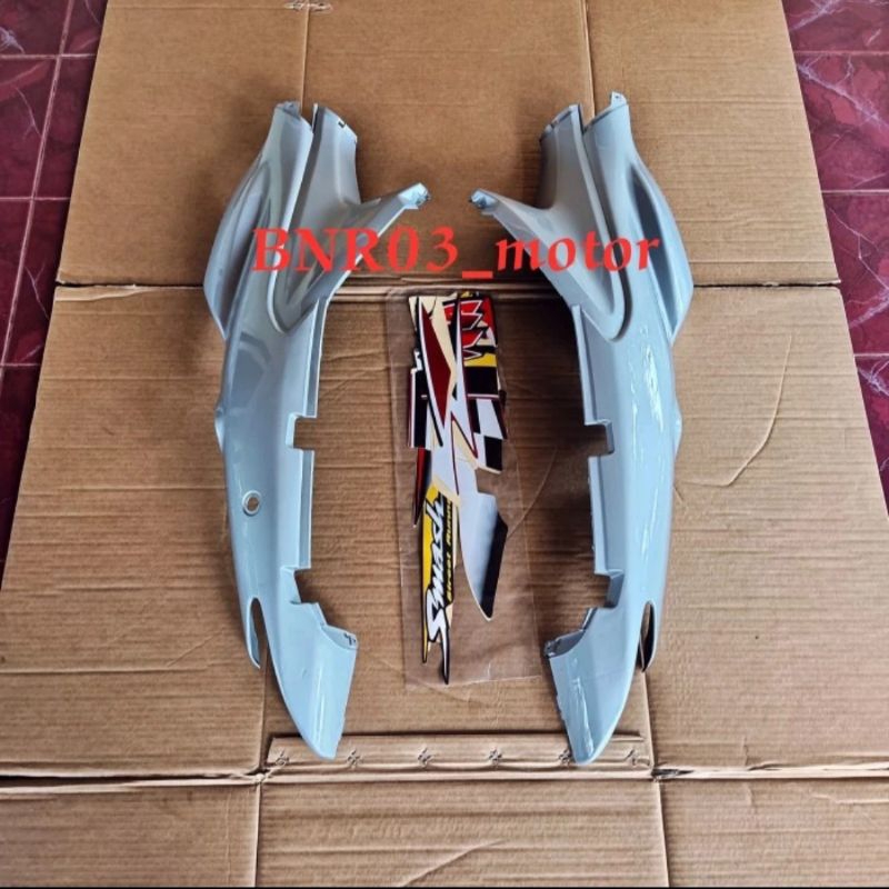 Cover Body Belakang Motor Smash Lama 110/Smash Old Warna Silver Plus Striping
