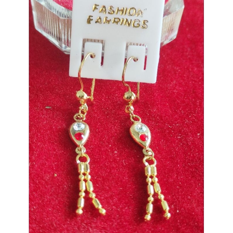 anting jurai mata merah putih, anting titanium, anting kristal, anting belut, anting anak, anting ma