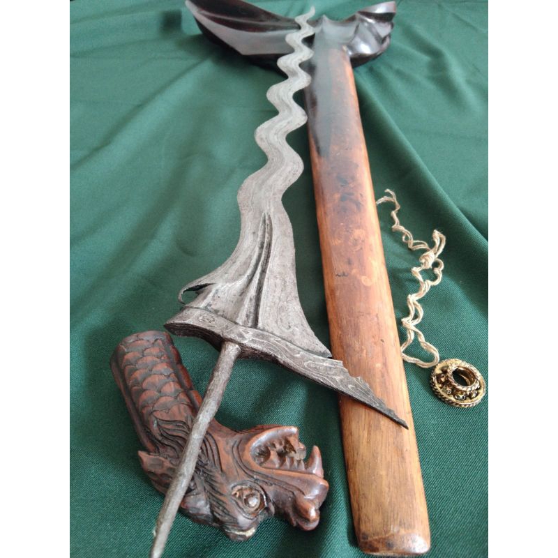 KERIS SEPUH SENGKELAT LUK 13 KERIS LOKASIAN