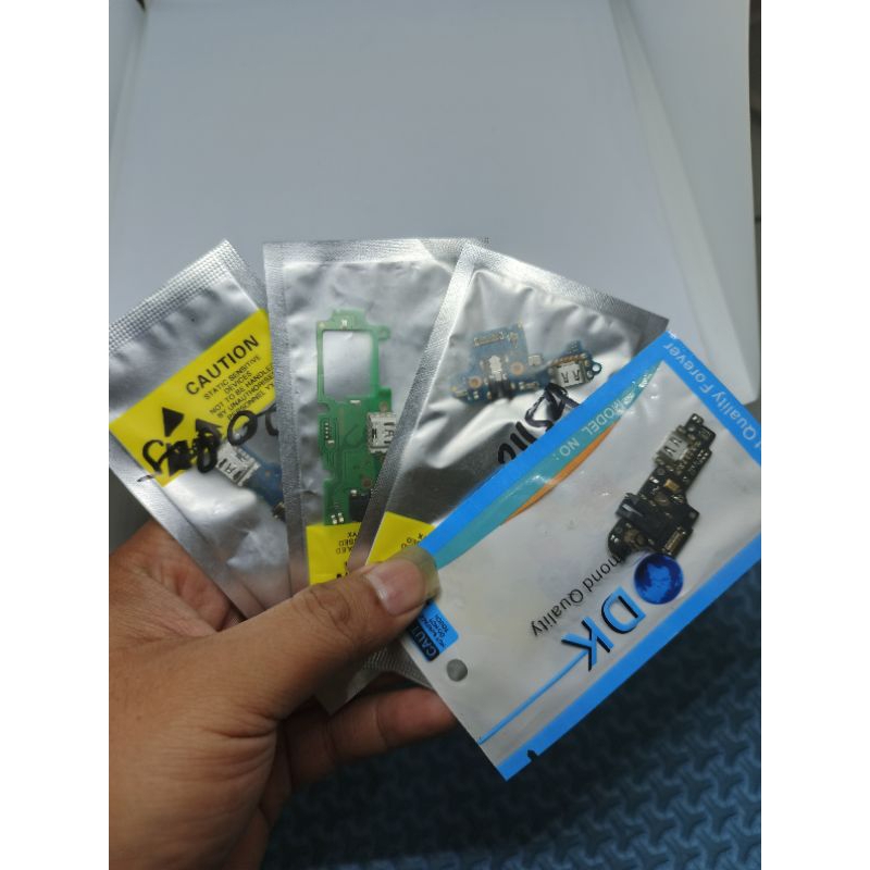 Papan cas / konektor cas Realme C2 Realme 3 Realme 3pro Realme 5i