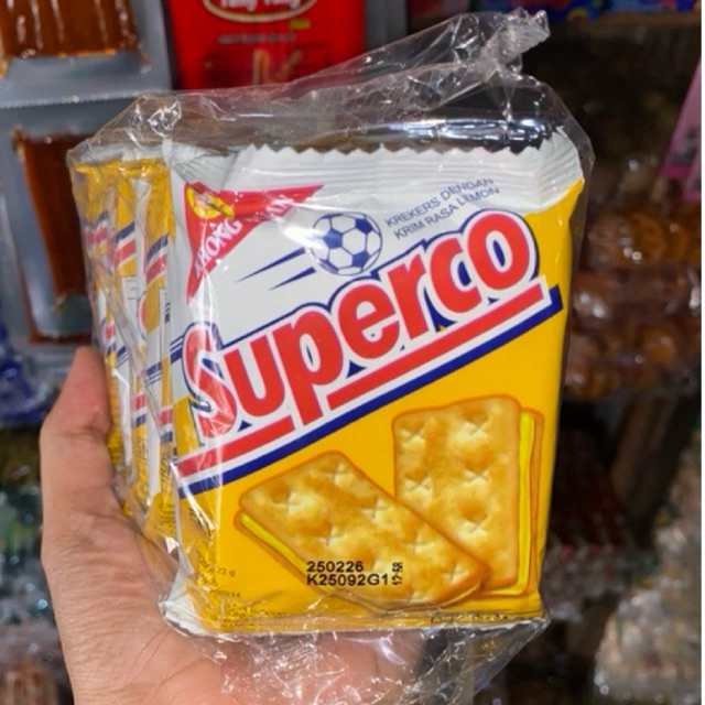 

Khong Guan SUPERCO Krekers rasa Lemon Cokelat Krim Karamel 1 Renceng 10pcs @22g