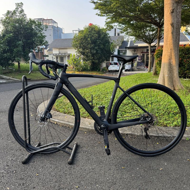 Road Bike Polygon Strattos S8 Second