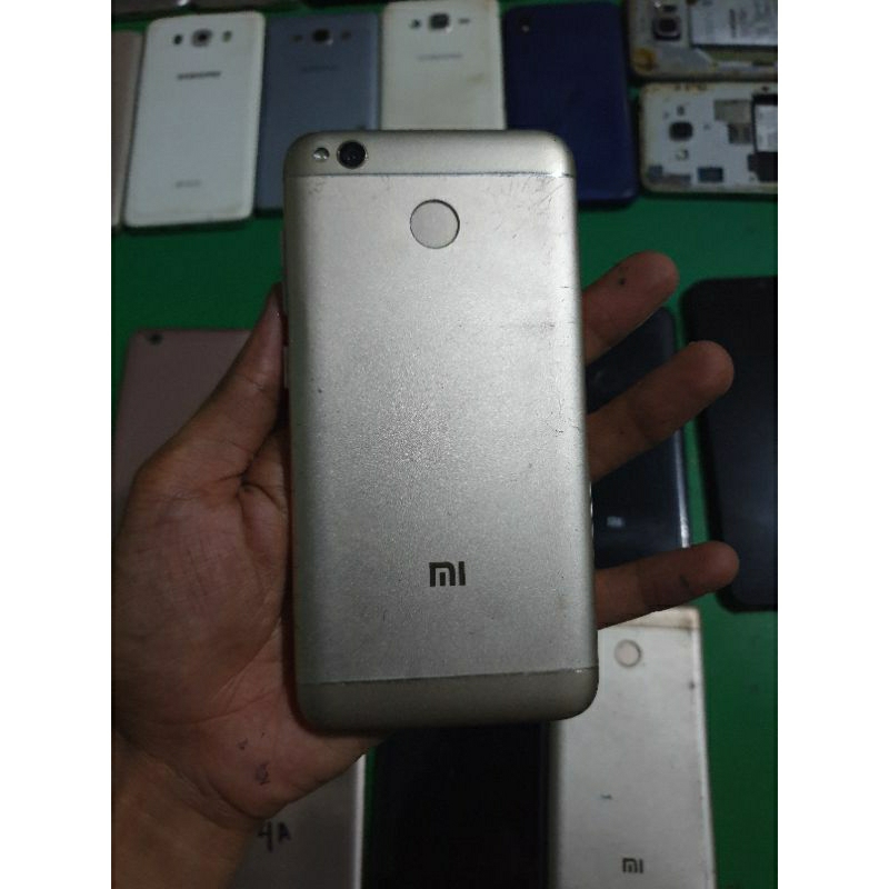 REDMI 4X MINUS LCD ( RUSAK )