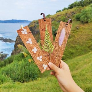 

BOOKMARK/ pembatas buku / pembatas buku cantik/ bookmark flower/ bunga kering