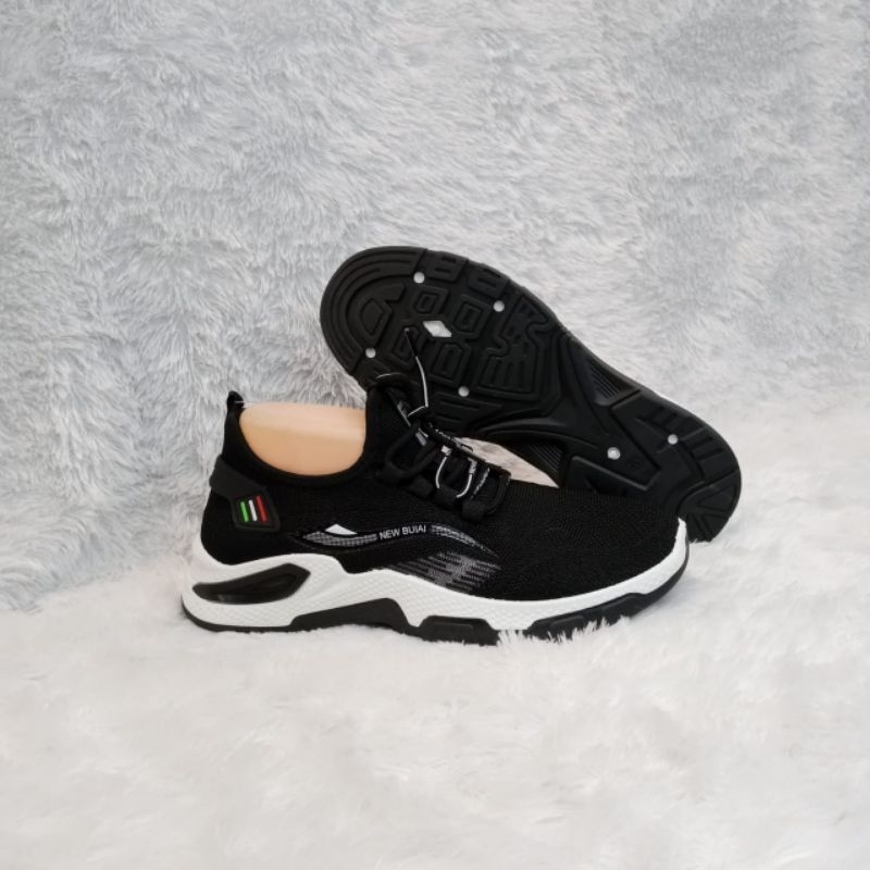 sepatu impor pria_sneaker