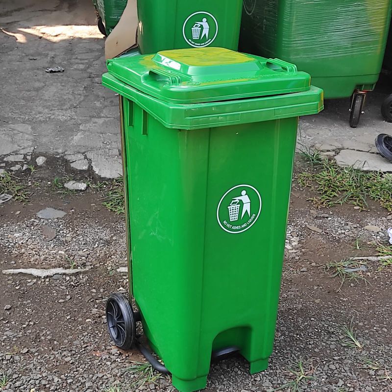 Tempat sampah / Tong sampah pedal/injak tengah kap 120 Liter