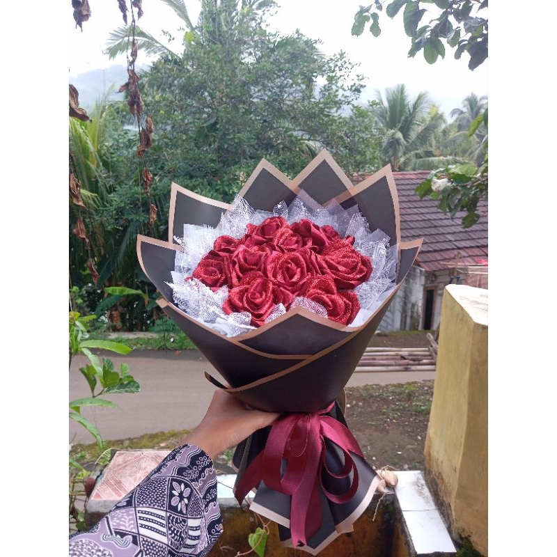 

BUKET PITA SATIN 10 TANGKAI - Buket Hadiah Unik & Elegan