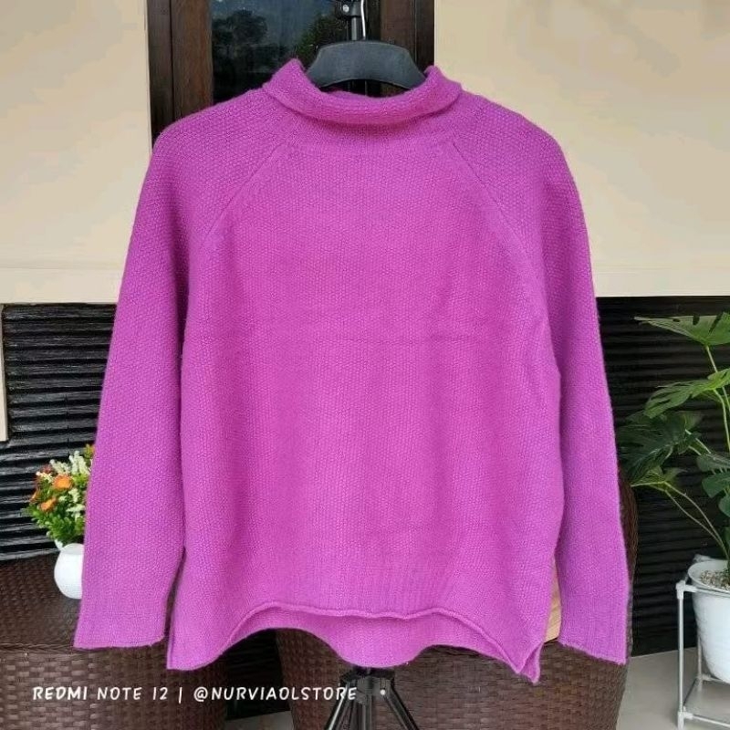 Preloved RAJUT FUCHSIA Tebal