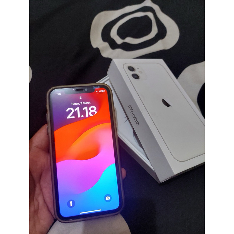 iphone 11 64gb ibox second like new