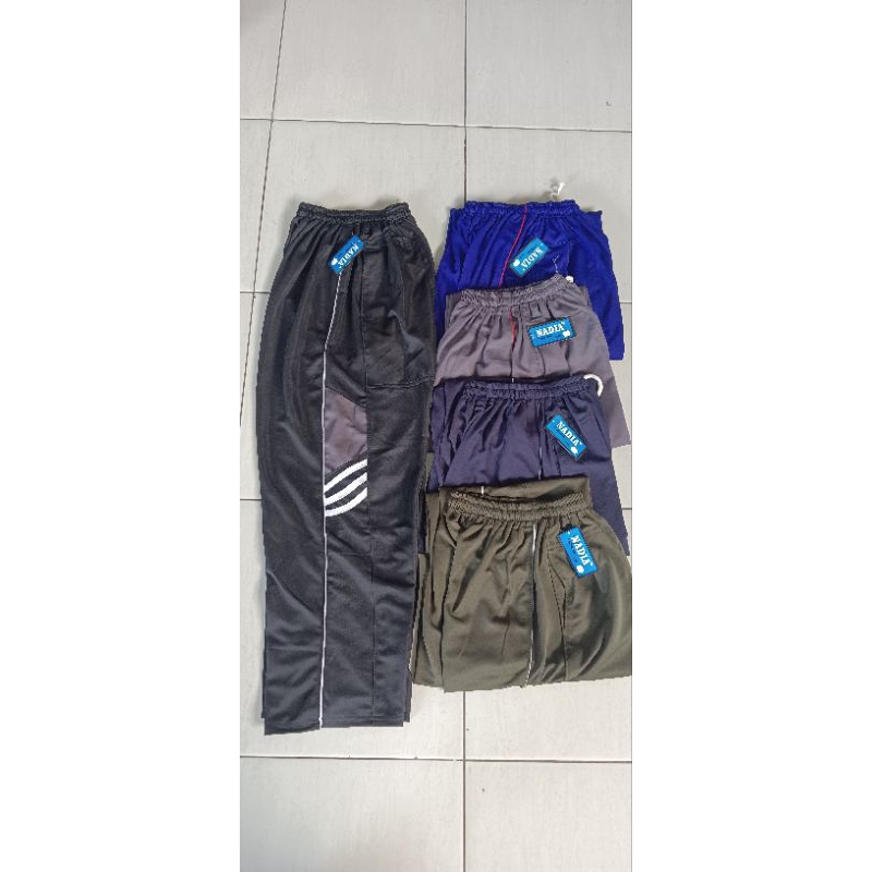 CELANA TRINING/TRINING OLAH RAGA