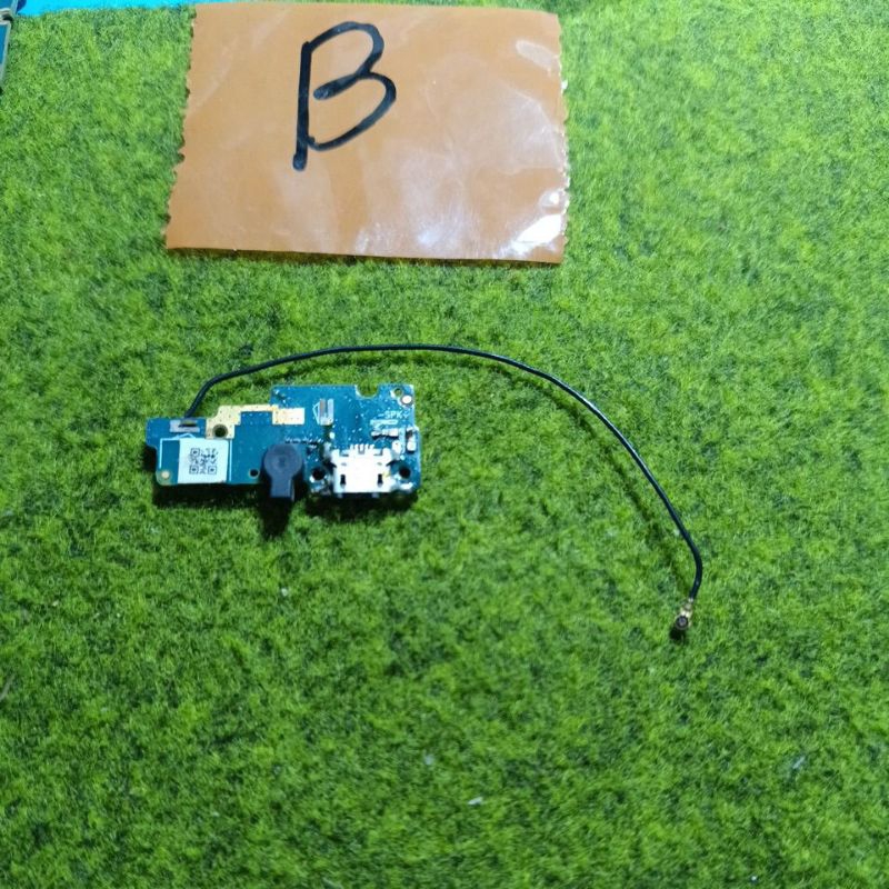 conektor cas PCB bawah mesin bawah kabel antena asus Z00VD original