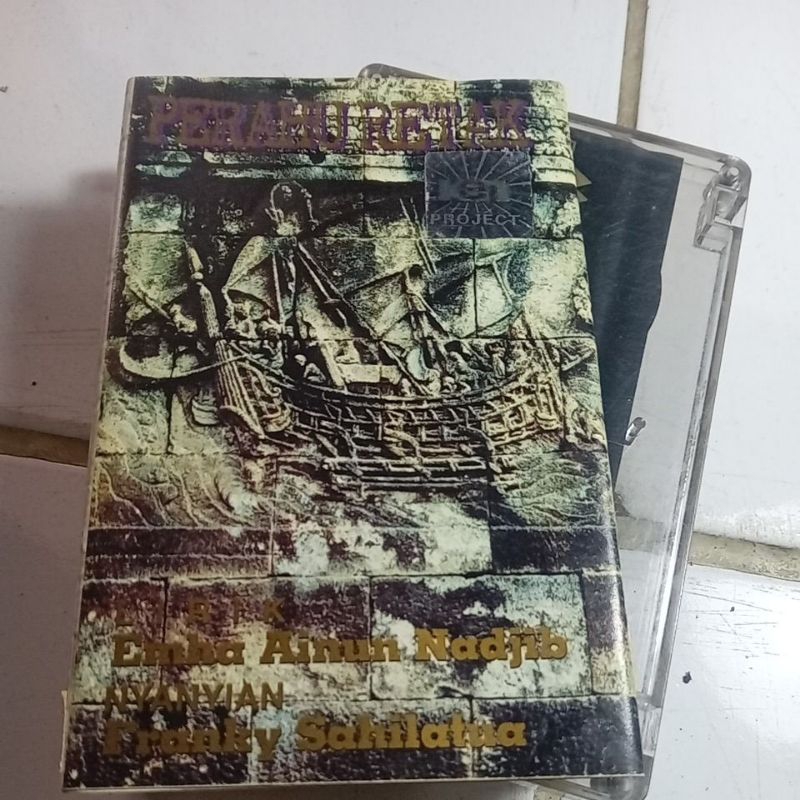 kaset pita perahu retak collection
