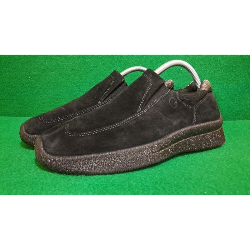 Ecco slip on sepatu kulit pria suede size 40