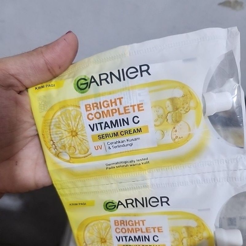 GARNIER cream siang uv bright complete