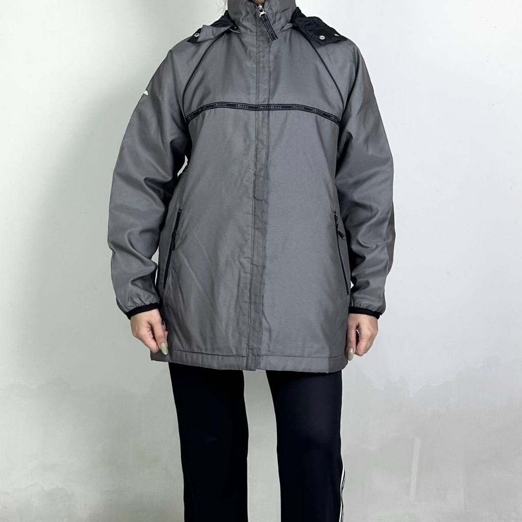 jaket wanita Ellesse size L (seperti baru)  100% original 080525D