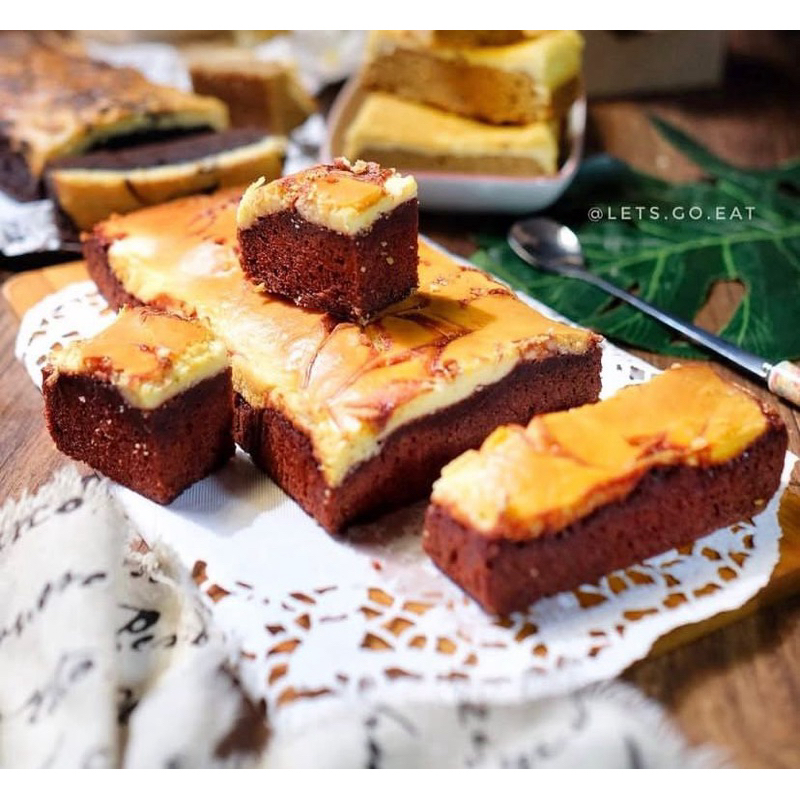 

RED VELVET BROWNIES