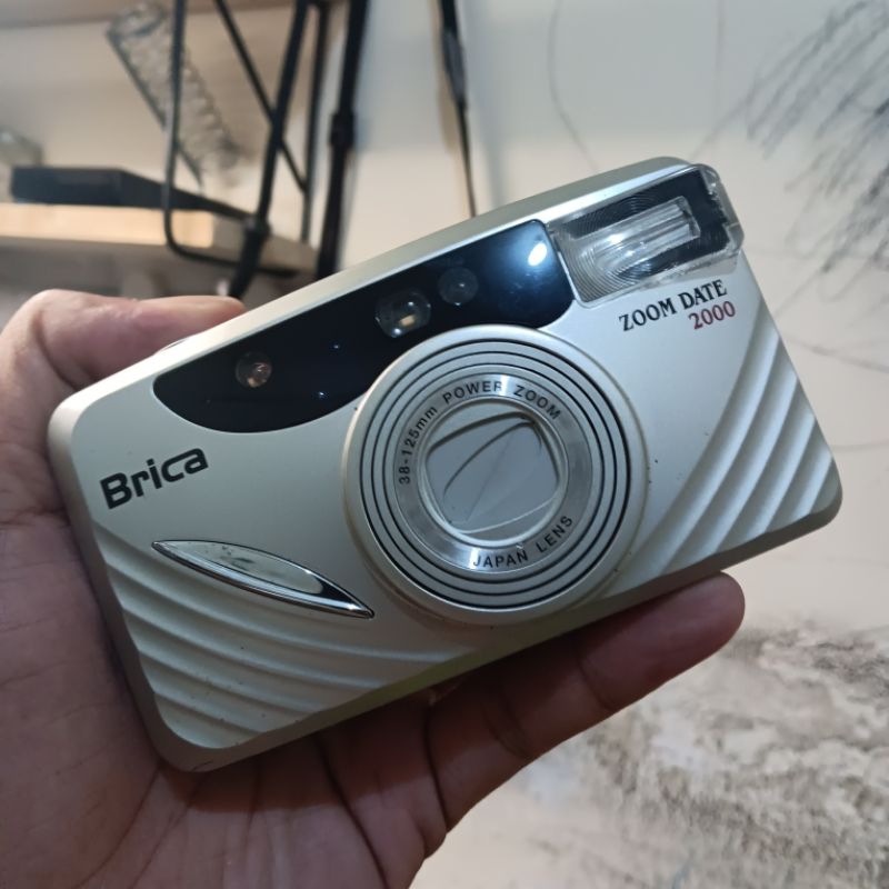 Kamera analog BRICA ZOOM DATE 200