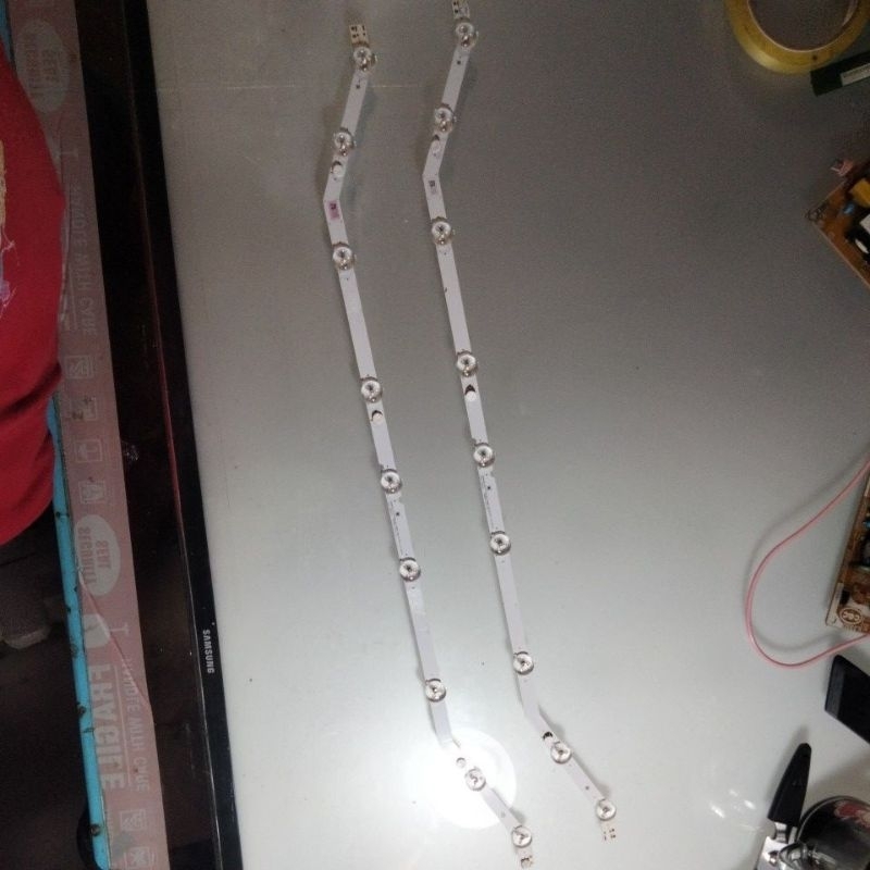 Lampu BL / backlight Tv led Samsung 32FH4003