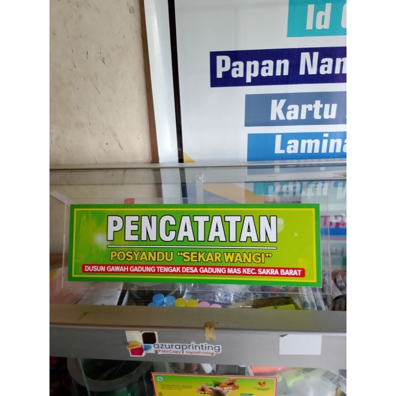 

Papan nama akrilik
