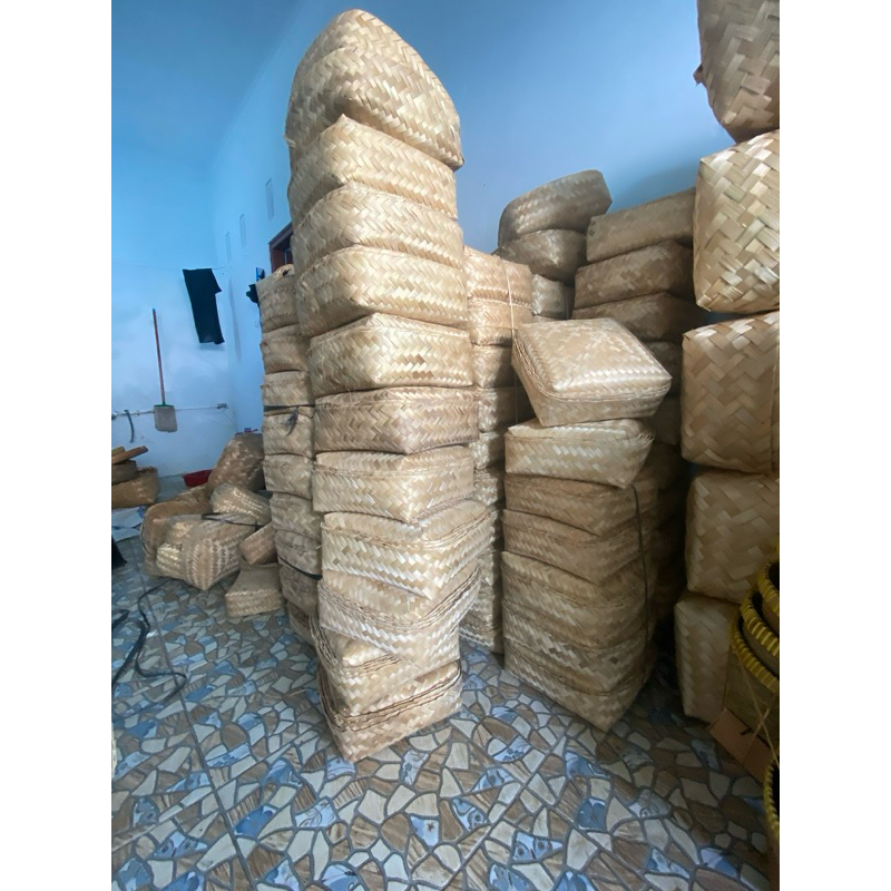 Besek 18X18 Besek Bambu Besek Kurban Besek Daging Besek Genduri Besek Hajatan Besek Hampers Besek So