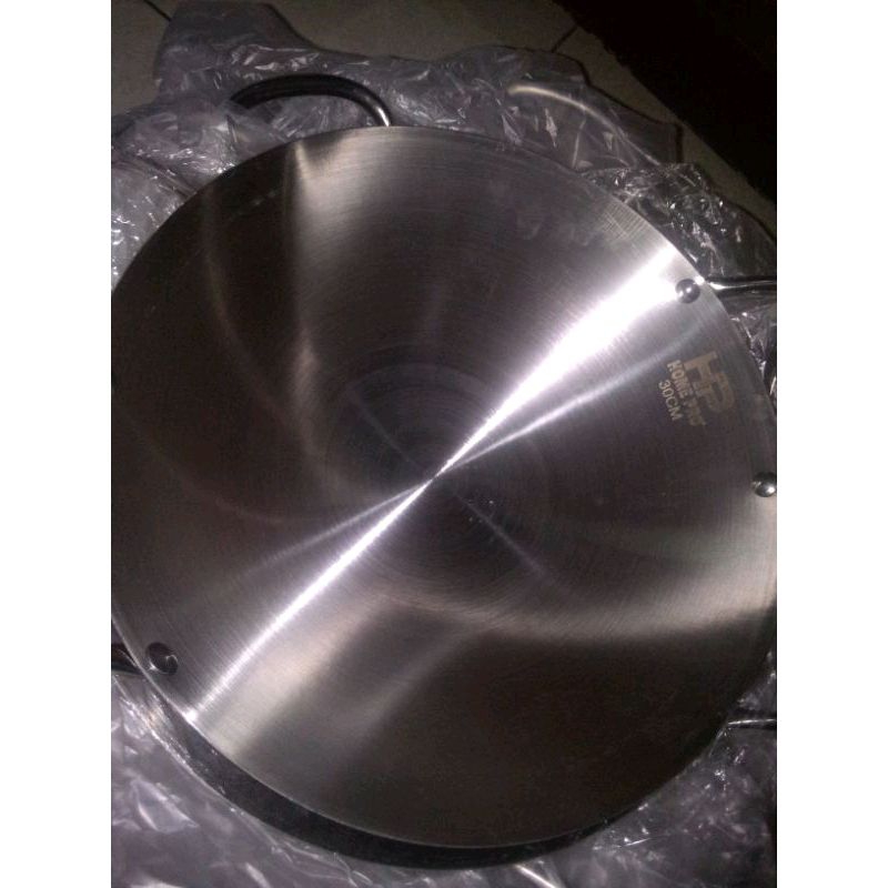 WAJAN Glowing stainless steel diameter 30cm